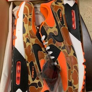 Nike Air Max 90 Duck Camo Orange.